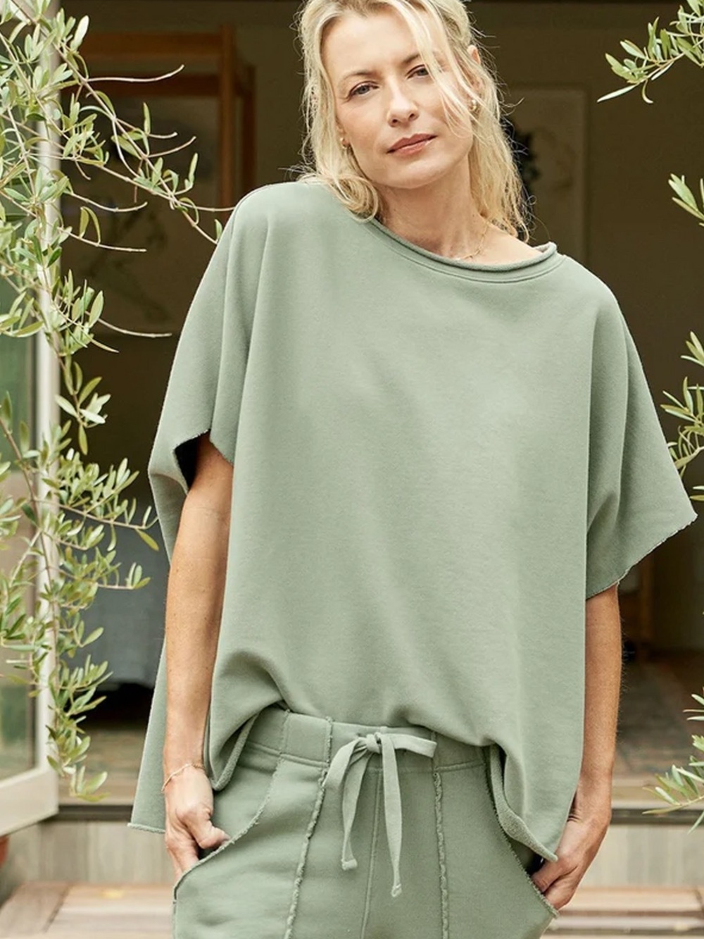 Frank & Eileen Capelet Sage Green Top Rare Color Beachy Casual